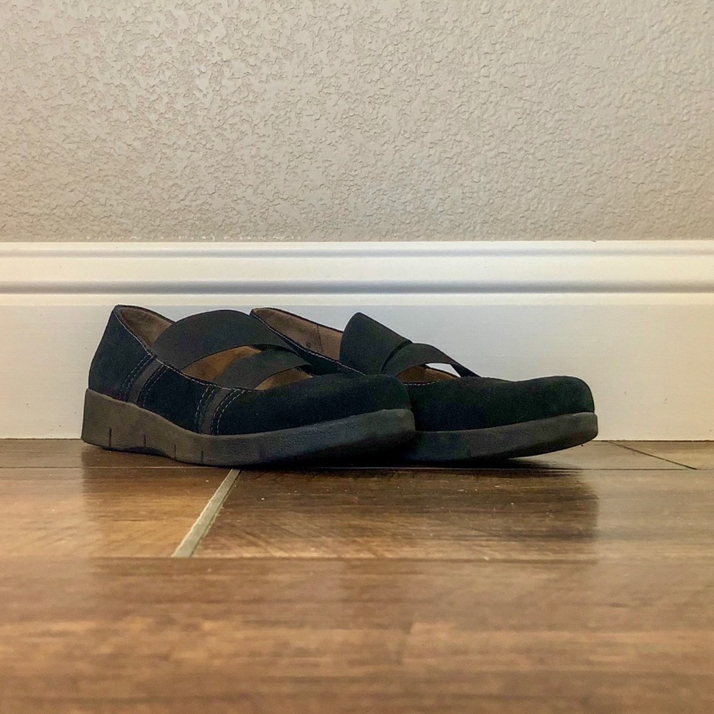 Natural Soul Black Flats